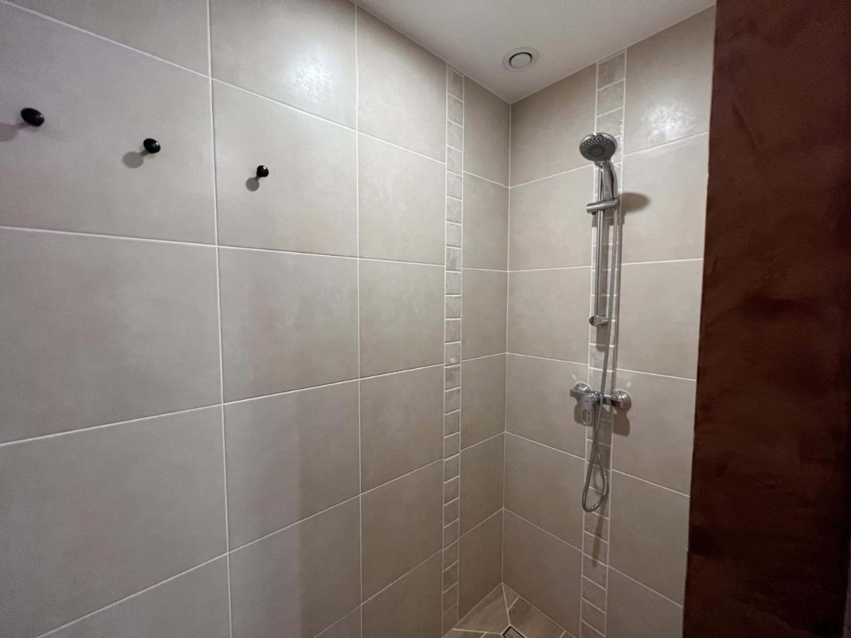 Bel Appartement Au Centre Du Vieux Joigny Zewnętrze zdjęcie